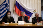 Ο π. Γεώργιος Αλευράς, Πρόεδρος της Μ.Κ.Ο.'Ελαία', ο Πρέσβης της Ρωσικής Ομοσπονδίας στην Ελλάδα κ. Βλαντιμίρ Τσχιβισβίλι και ο κ. Ιωάννης Κορνιλάκης  