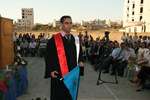 Η παράδοση της σημαίας από τους αποφοίτους στους τελειοφοίτους