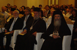 Ο Μακαριώτατος Πατριάρχης Ιεροσολύμων κ.κ.Θεόφιλος Γ΄, ο Αρχιεπίσκοπος Κύπρου κ.κ. Χρυσόστομος και ο Διαχειριστής της Μ.Κ.Ο. ΄Ρωμηοσύνη΄ κ. Πέτρος Κυριακίδης κατά την παρακολούθηση του Συνεδρίου